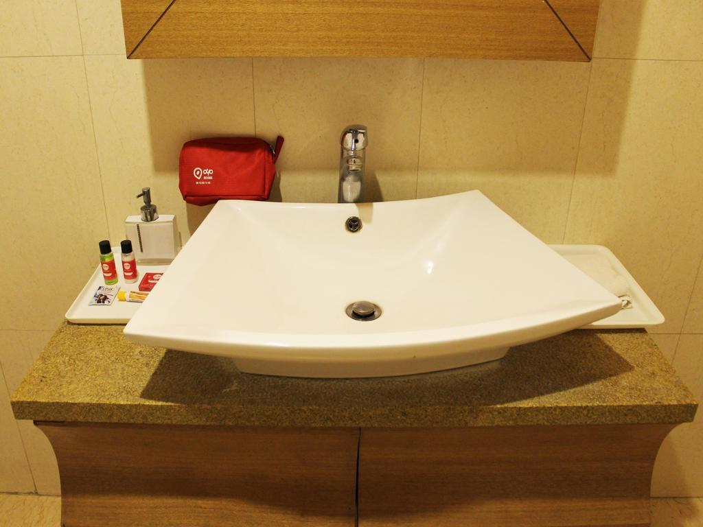 מלון Indirapuram Oyo Premium Kaushambi מראה חיצוני תמונה