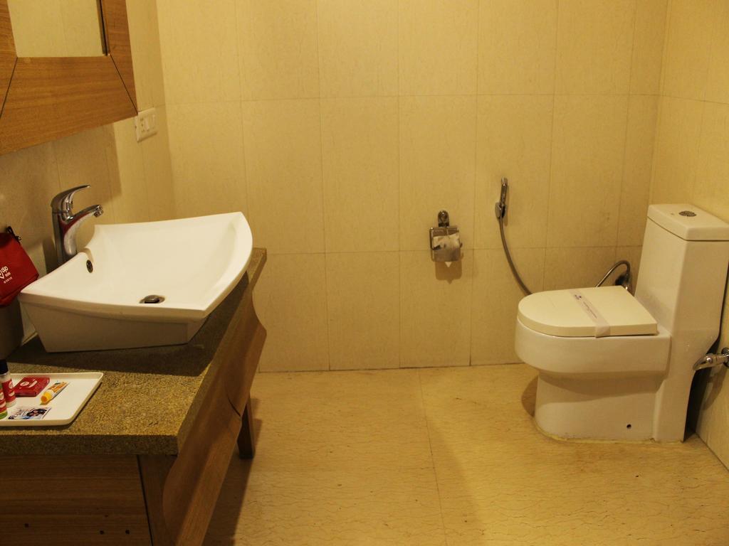 מלון Indirapuram Oyo Premium Kaushambi מראה חיצוני תמונה